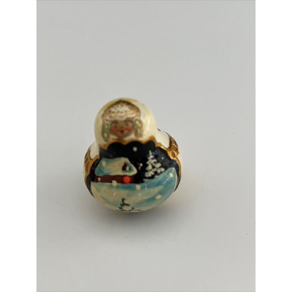 Matryoshka Russian Nesting Doll Set of 5 signed Cepzueb Nocag Winter Scene Ivory - Picture 8 of 9